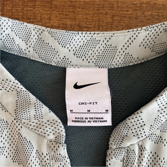 Nike Dri-Fit Golf Shirt Womens Medium Victory Jacquard Light green DA3261-387 - Picture 10 of 10